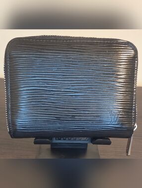 Louis Vuitton Black Epi Zippy Wallet – Authentic – Zipper Needs Slider Repair